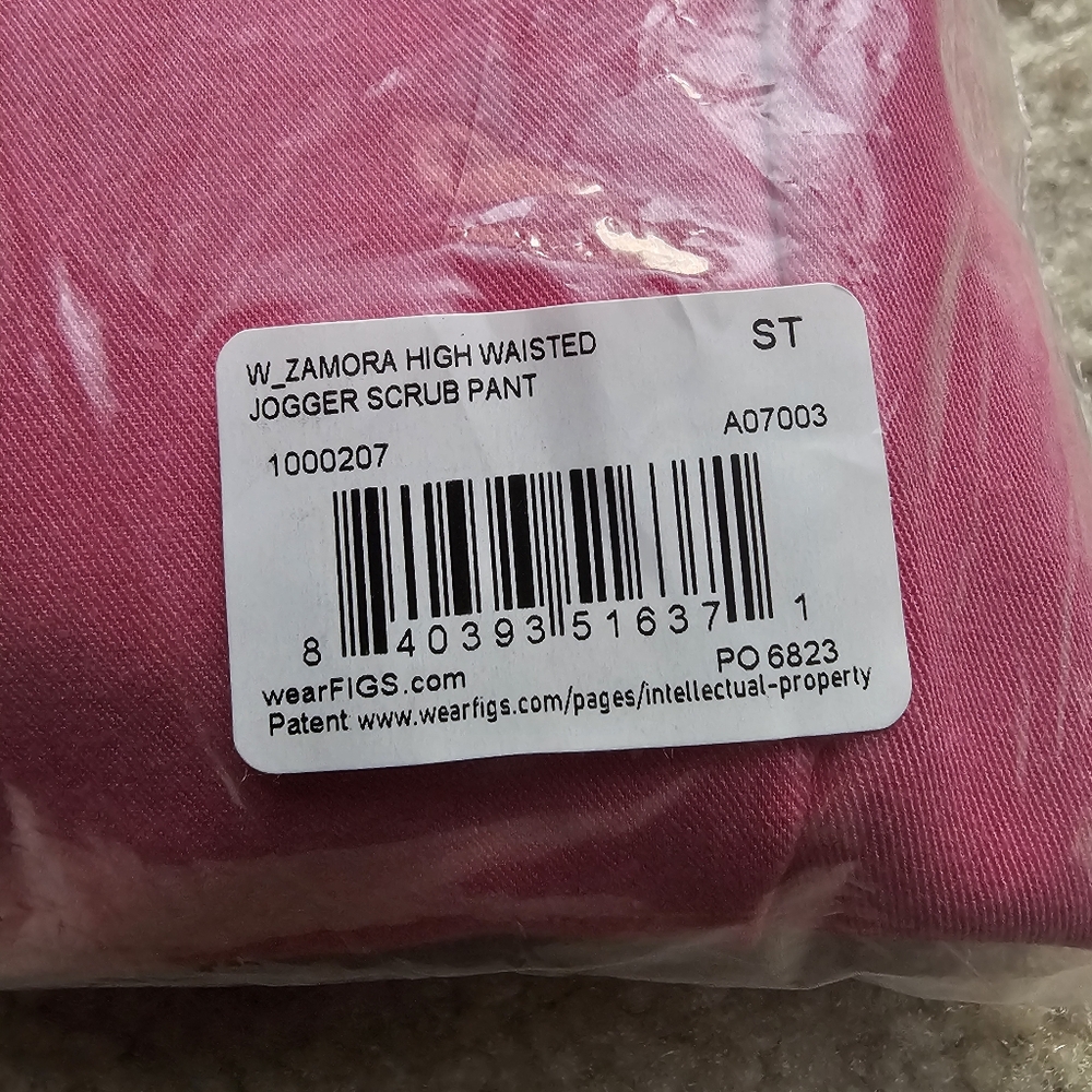Figs F'ing Pink Scrub Set - Picture 3 of 5